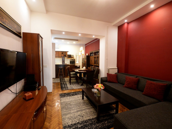 Salonac sa pogledom na Crkvu Sv. Marka, 86m2