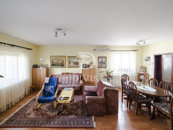 Plavi horizonti, kuća, tri etaže, 358m2 +7a placa