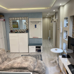 Prodajemo LUX stan na Senjaku sa dvorištem, 100m2