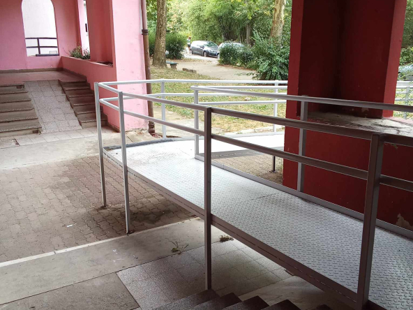 Belgrade Prodaj stan direkt vlasnik Celebonovica Bezanija Belgrade Expo 2027 invest estate property bez provizje posrednika buy to let BTC Surcin flat sale