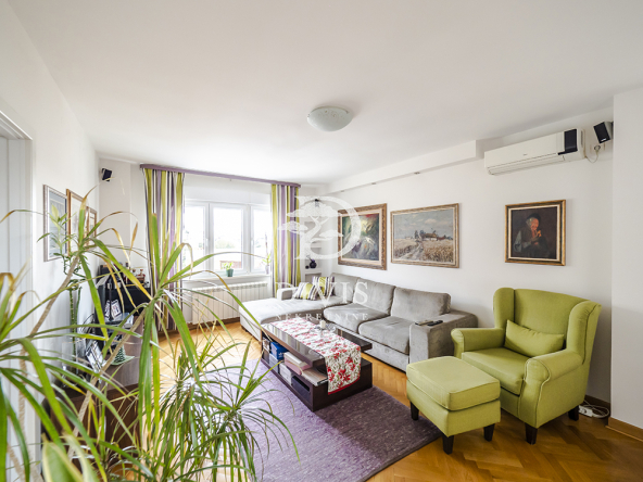 Prodajemo renoviran dvosoban stan, 56m2, Šumatovačka ulica, 56m2