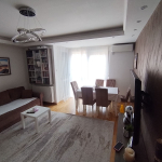 Renoviran 3.0 stan na Lionu Radoja Domanovića 64m2