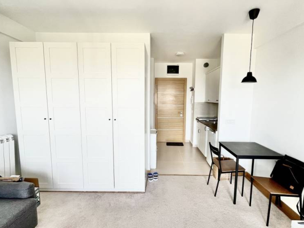 Izdajemo nameštena garsonjeru, 30m2, Voždove kapije