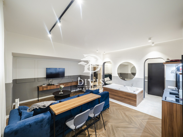 Prodajemo 1.0 suteren u Bilećkoj ulici, luksuzno namesten