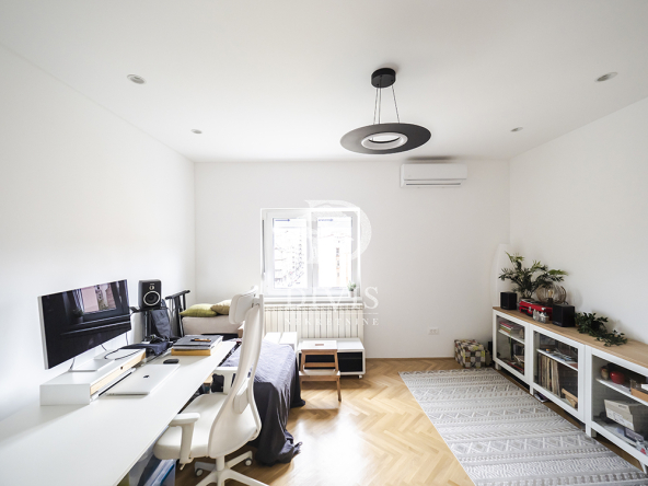 Renoviran 2.5 stan u Palmotićevoj, Atelje 212 56m²