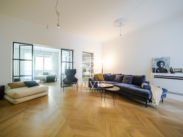 Prodajemo luksuzno renoviran, salonski stan, 119m2, I sprat