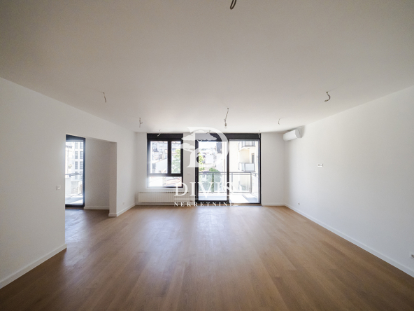 Luks petosoban stan u srcu Vračara,kod Hrama,177m2 2 Luks petosoban stan u srcu Vračara,kod Hrama,177m2