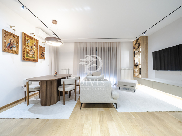 Prodajemo luks četvorosoban stan na Vračaru, 86m2