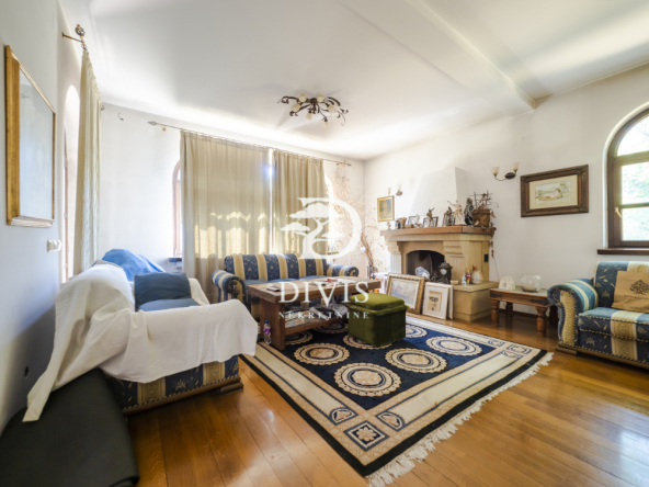 Prodajemo odličnu kuću na Zvezdari, Konjarnik, 391m2, 20 ari placa