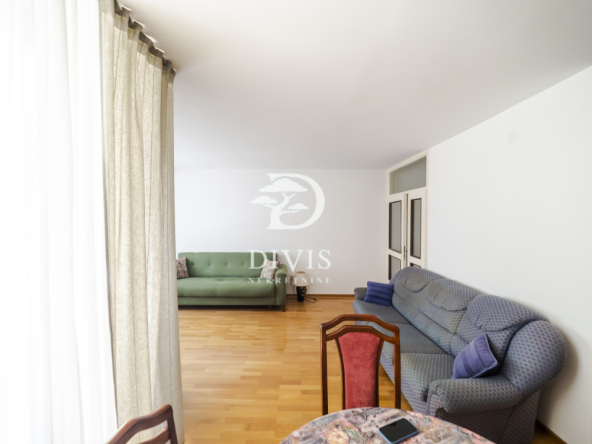 Prodajemo 2.5 stan, 79m2, Kostolačka ulica, kod Vera