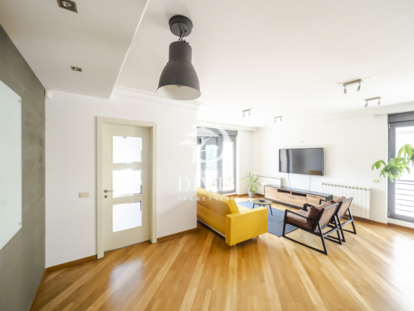 Izdajemo namešten 4.0 stan, Dedinje, Maglasjka ulica, 131m2