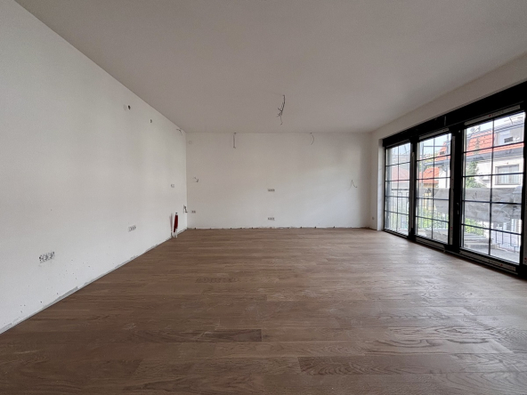 Nov četvorosoban stan kod Hrama, Lamartinova 110m2