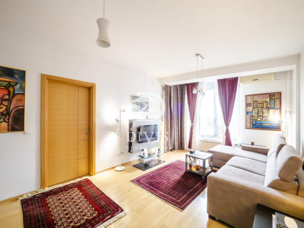 Prodajemo odličan 2.0 stan, Dorćol, novija gradnja, lift, garaža, 41m2