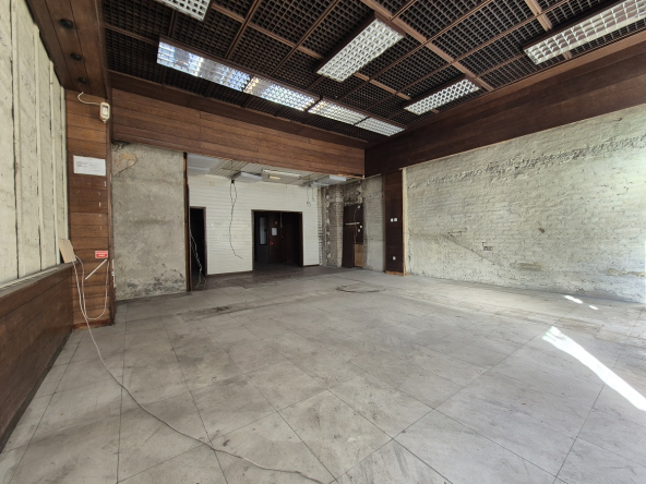 Izdajemo odličan lokal na dva nivoa, 114m2, Balkanska ulica