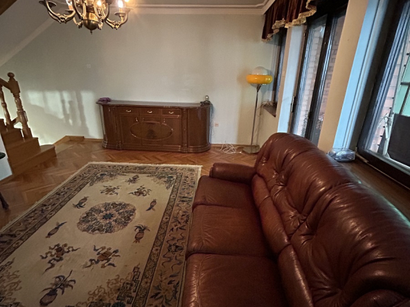 Prodajemo uknjiženu karingtonku, 116m2, Višnjica, 4 ari placa