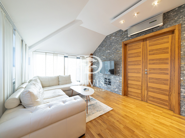 Prodajemo odličan trosoban stan, Profesorska kolonija, 102m2