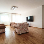 Izdajemo namešten trosoban stan na Vračaru, 88m2