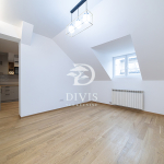 Renoviran 4.5 stan u ulici Kraljice Natalije 131m2