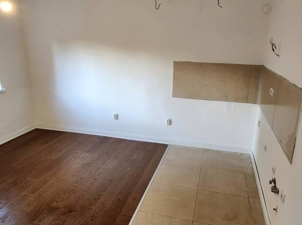 Renoviran 1.5 stan na Lekinom brdu, Debarska, 32m2