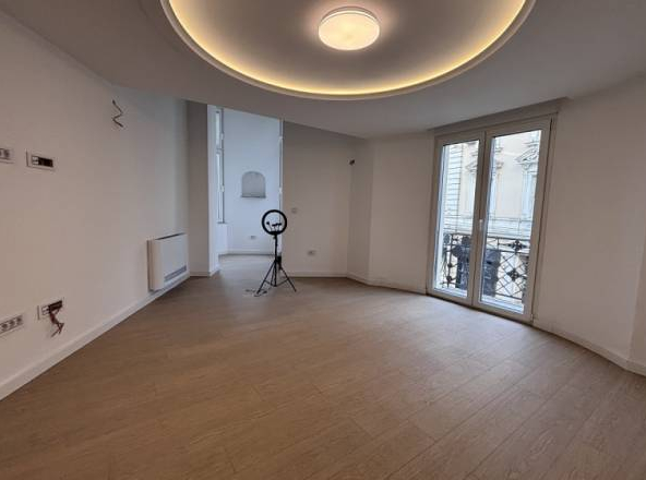 Renoviran poslovni prostor, Karađorđeva, 115m2