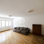 Polunamešten 3.0 stan u Profesorskoj koloniji 75m2