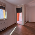 Izdajemo, jednoiposoban stan od 41 m² na drugom spratu, garaža