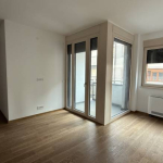 Nov 3.5 stan sa garažom, Vračar, kod Hrama, 71m2