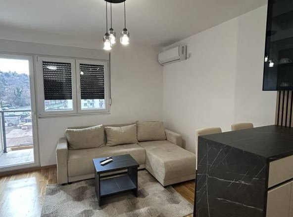 Useljiva garsonjera u Višnjičkoj ulici novogradnja