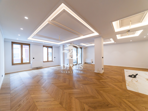 Lux 4.0 stan u savremenoj zgradi na Vračaru, 228m2