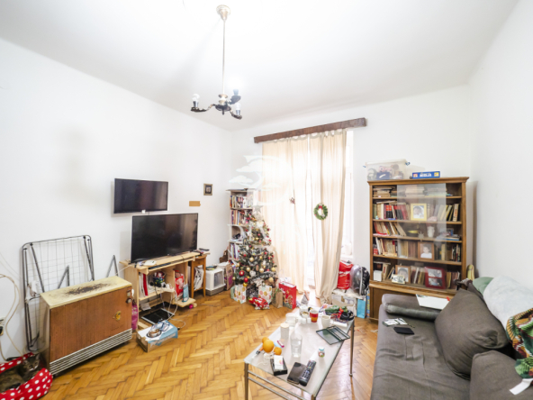 Salonski stan u Svetogorskoj ulici, 104m2, II sprat, lift