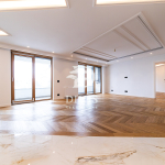 Lux 3.0 stan sa terasom i pogledom na Hram, 198m2