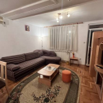 Izdajemo trosoban stan na Zvezdari,Bulbulder, 55m2