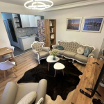 Renoviran trosoban dupleks u mirnom delu Senjaka, 57m2