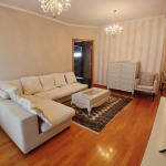 Trosoban stan na Starom gradu za izdavanje, 100m2