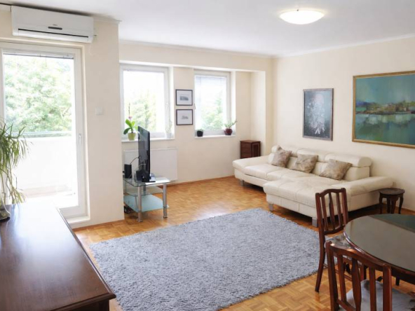 Odličan 3.0 stan kod Arene, Antifašističke borbe