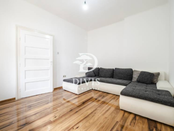 Stan na Vračaru u predratnoj zgradi sa velikim potencijalom, 68m2