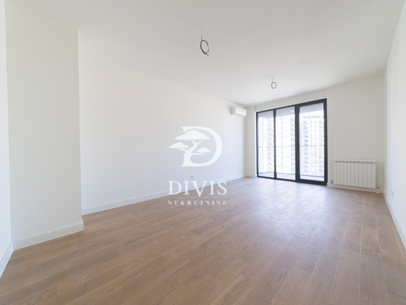 Prodaje se četvorosoban stan u kompleksu Beograd na vodi, 111m2