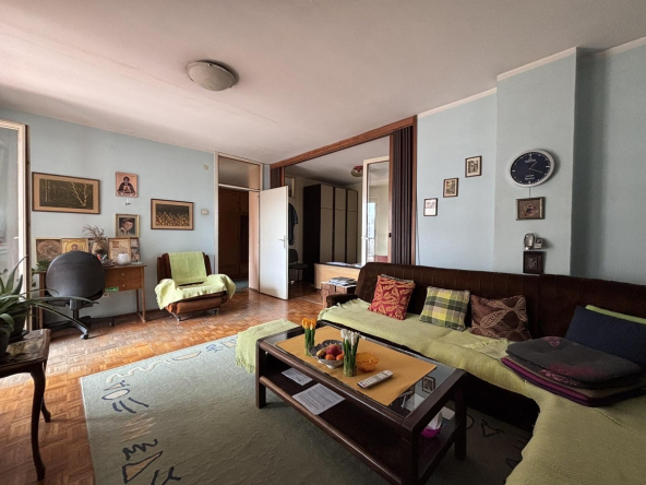 Četvorosoban stan na Dorćolu u ulici Visokog Stevana,97m2