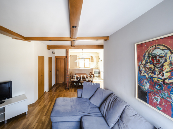 Svetao trosoban stan u ulici Milutina Bojića,78m2