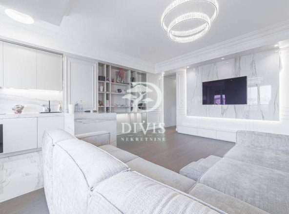 Četvorosoban stan kod Autokomande u Kumodraškoj ulici, 118m2