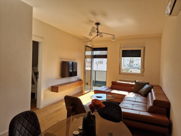 Prodajemo odličan 2.5 stan na Južnom bulevaru, 63m2, luks