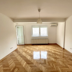 Porodičan četvorosoban stan sa dvorištem kod Kumodraške, 72m2