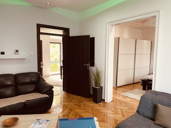 Izdaje se dvosoban stan u centru grada, 60m2