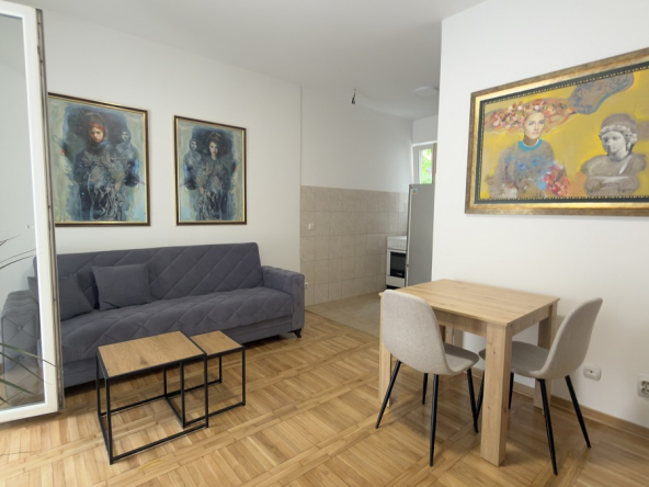 Garsonjera za izdavanje na Zvezdari, blizu teatra, 25m2
