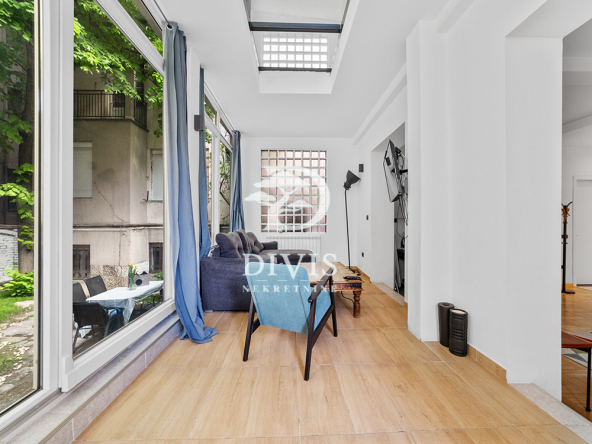 Lux renovirana kuća sa dvorištem na Dorćolu, 155m2