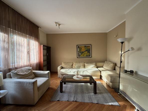 Svetao dvosoban stan u Profesorskoj koloniji, 47m2, Braće Grim