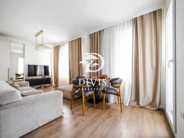 Namešten i renoviran 1.5 stan u Bloku 61, 44m2