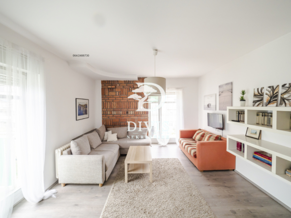 Svetao 3.0 stan sa dve terase na Konjarniku, 84m2