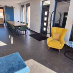Izdaje se urbana vila sa bazenom kod Avale 330m2
