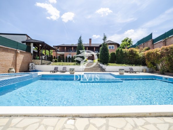 Luksuzna kuća sa pogledom na Dunav, 720m2